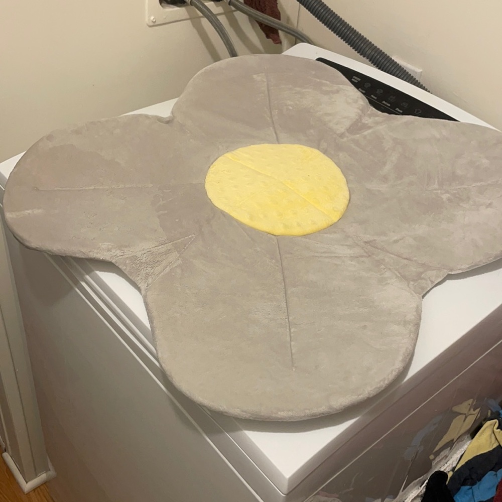 Blooming bath lotus for baby bath
